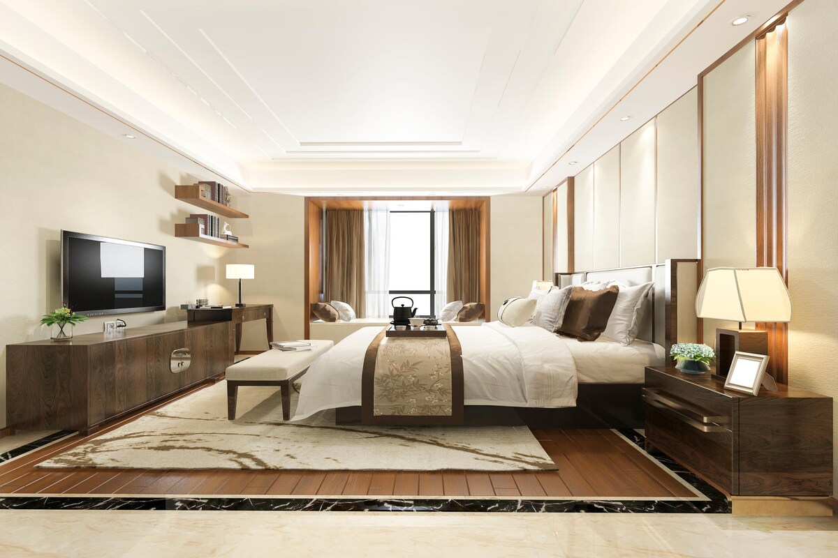 Master Bedroom Design with Wood Floors Master Bedroom Design with Wood Floors