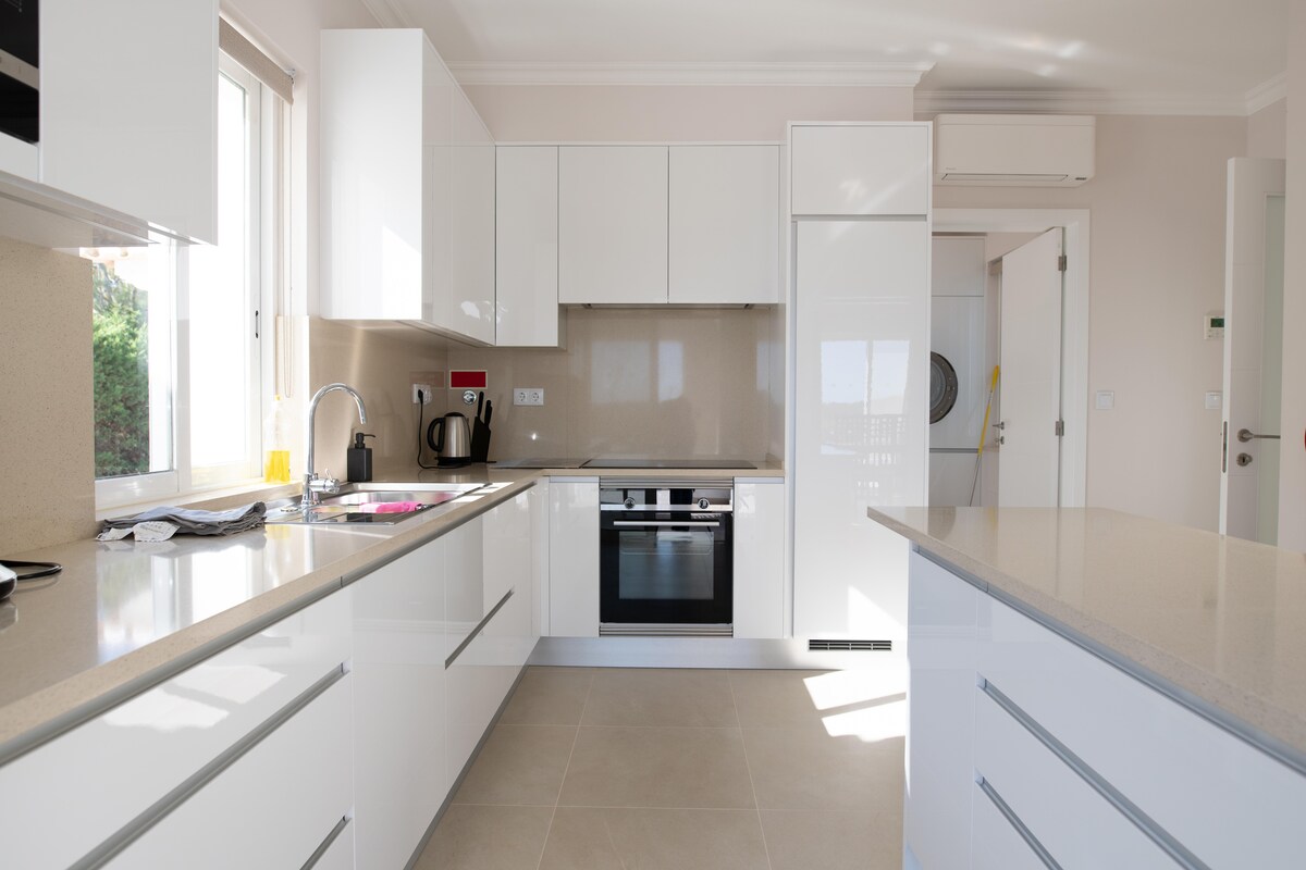 Creme Classic Modular Kitchen Creme Classic Modular Kitchen