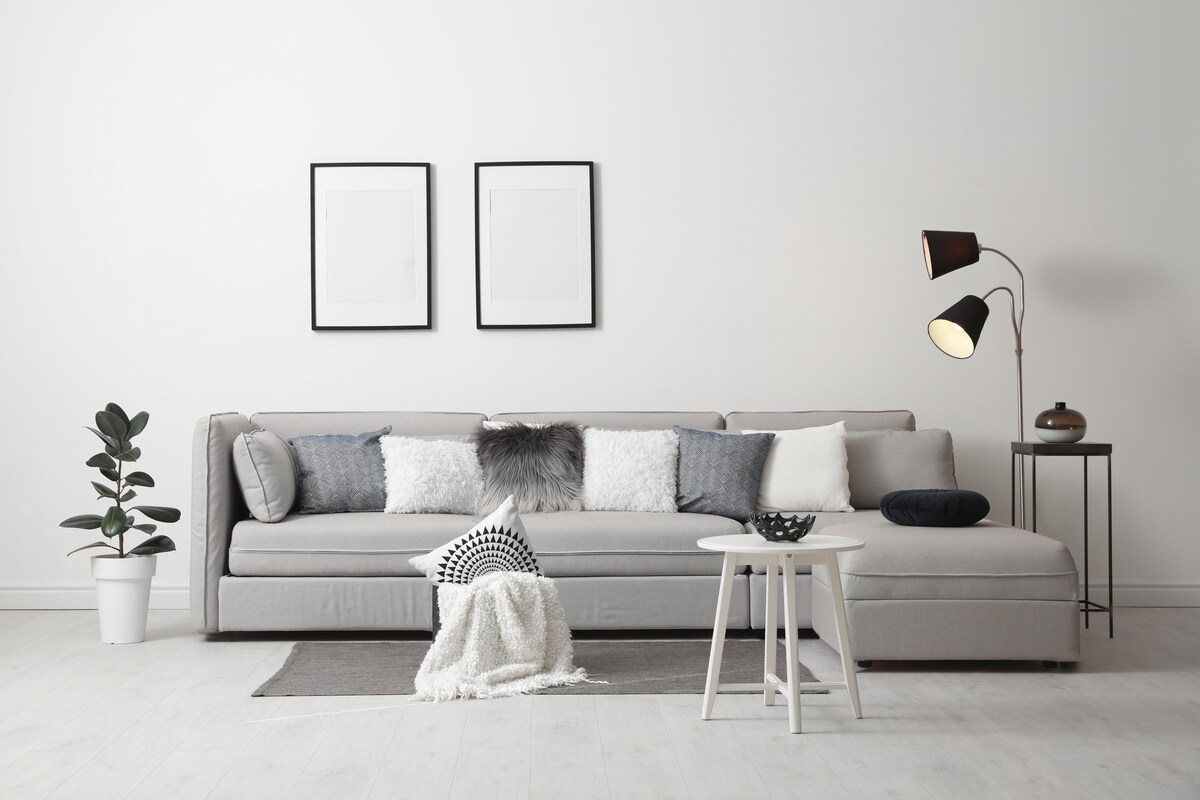 Vintage Grey Couch In Living Room Vintage Grey Couch In Living Room