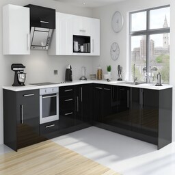 Modern L-Shaped Kitchen Design with Silver Units and Granite Countertop