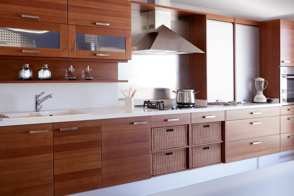 Wooden Modular Kitchen with Numerous Drawers