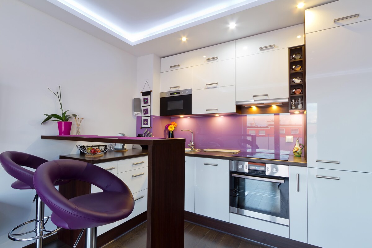 Laminated Modular Kitchen with Purple Hues Laminated Modular Kitchen with Purple Hues