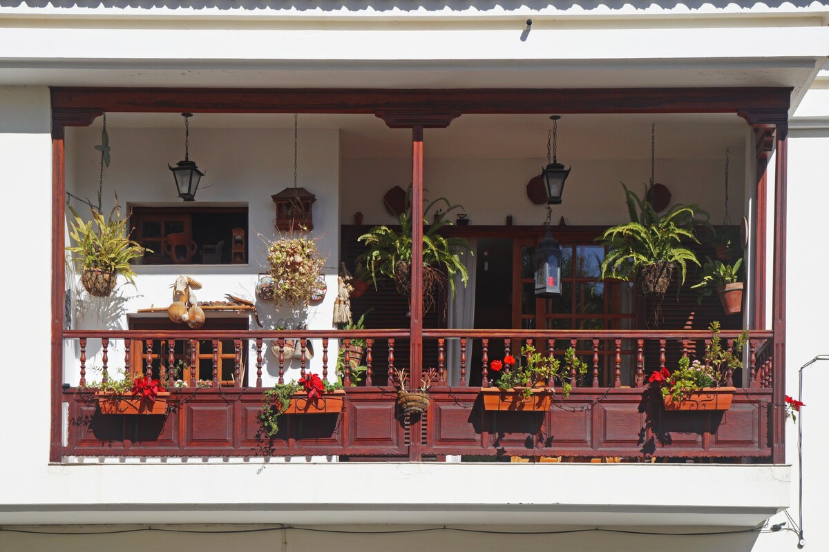 Traditional Balcony Design Traditional Balcony Design