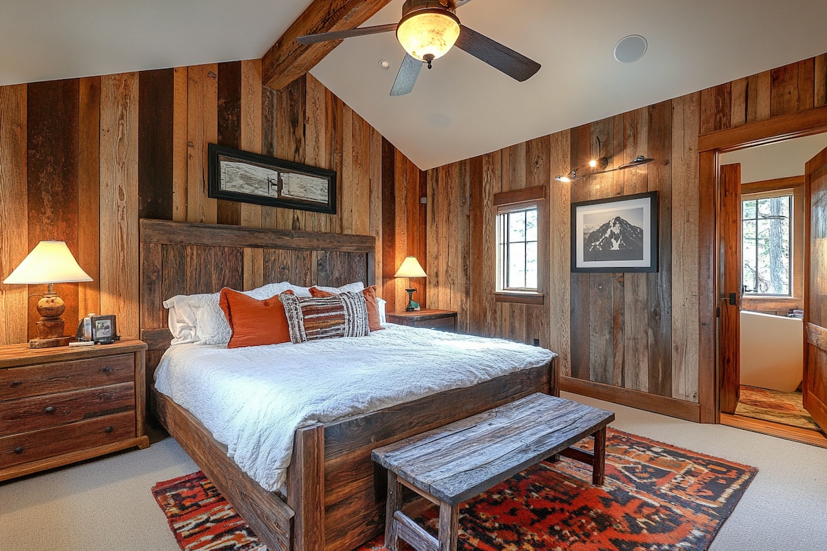 Rustic Wooden Bedroom Wall Design With Panelling