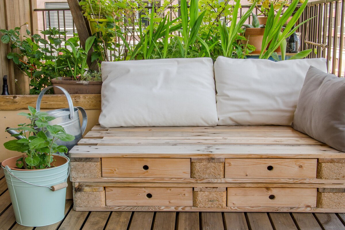 Elegant Balcony Design with a Garden