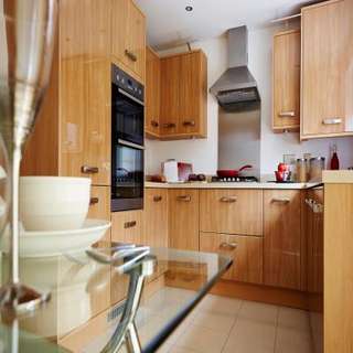 Wooden Glossy Modular Kitchen Design