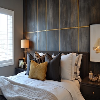 Victorian Grey Textured Bedroom Wall Design With Gold Strips