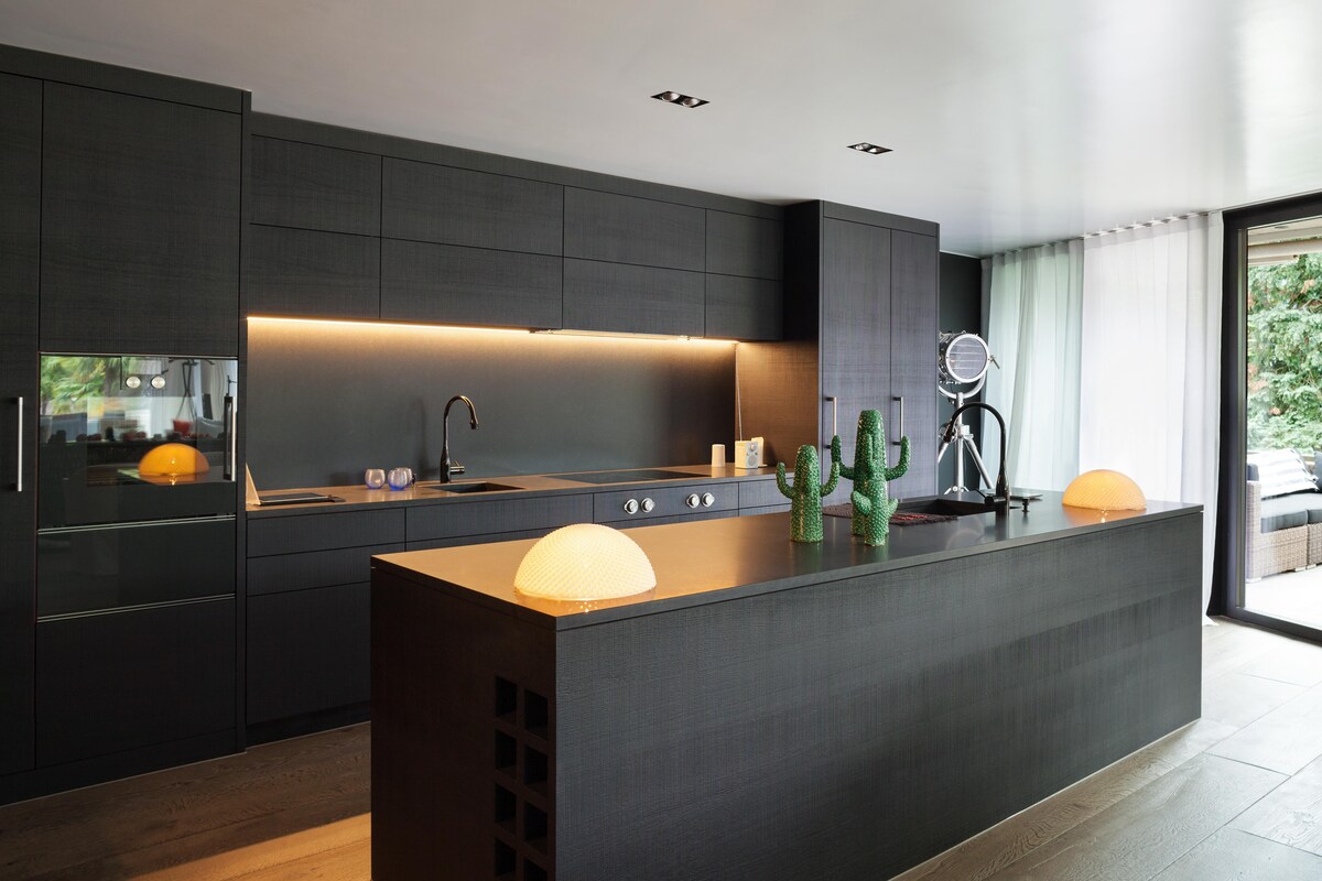 Luxurious Parallel Modular Kitchen Luxurious Parallel Modular Kitchen