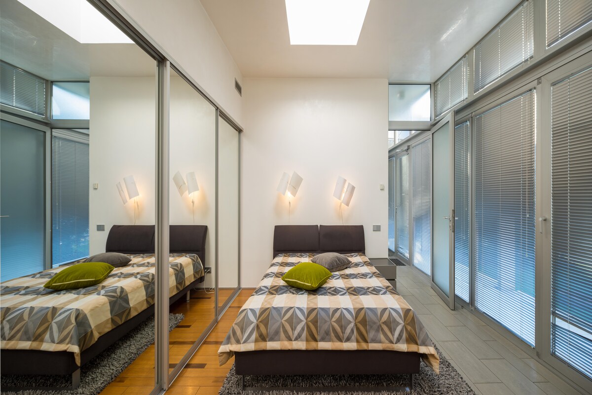 Sliding Mirror Wardrobe Doors for a Big Room Sliding Mirror Wardrobe Doors for a Big Room