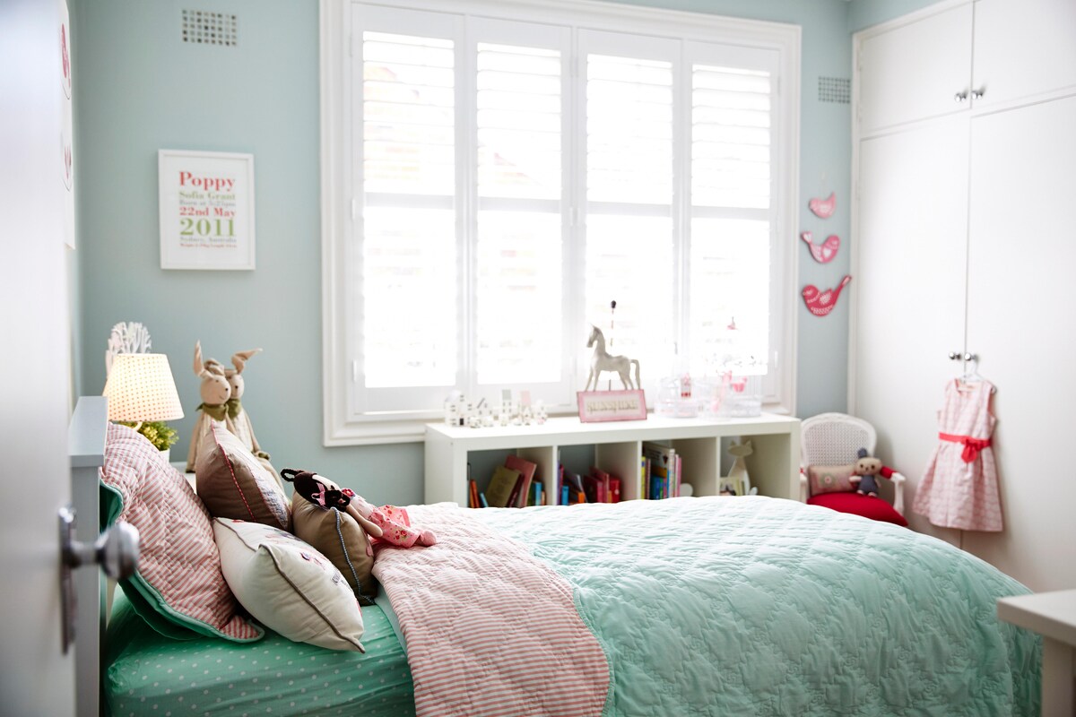 Pretty Modern Kids Room Design