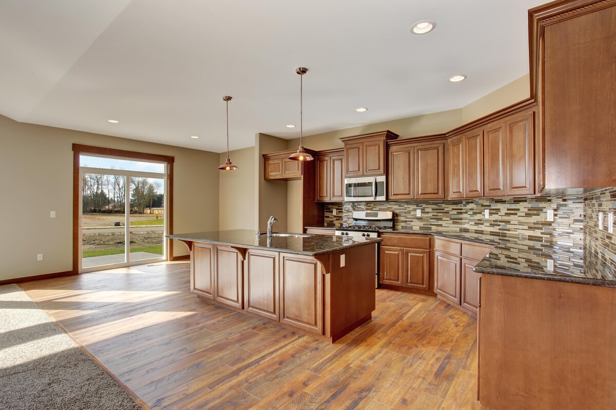 Wooden Modular Kitchen with Myriad Storage