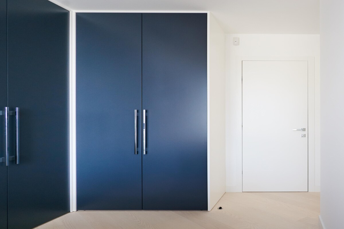 Sleek and Classy Blue Wardrobe