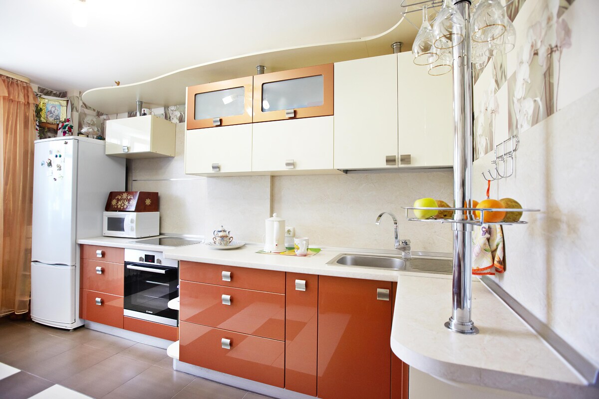 Neutral Glossy Modular Kitchen Neutral Glossy Modular Kitchen