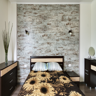 Nuanced Master Bedroom Wallpapers