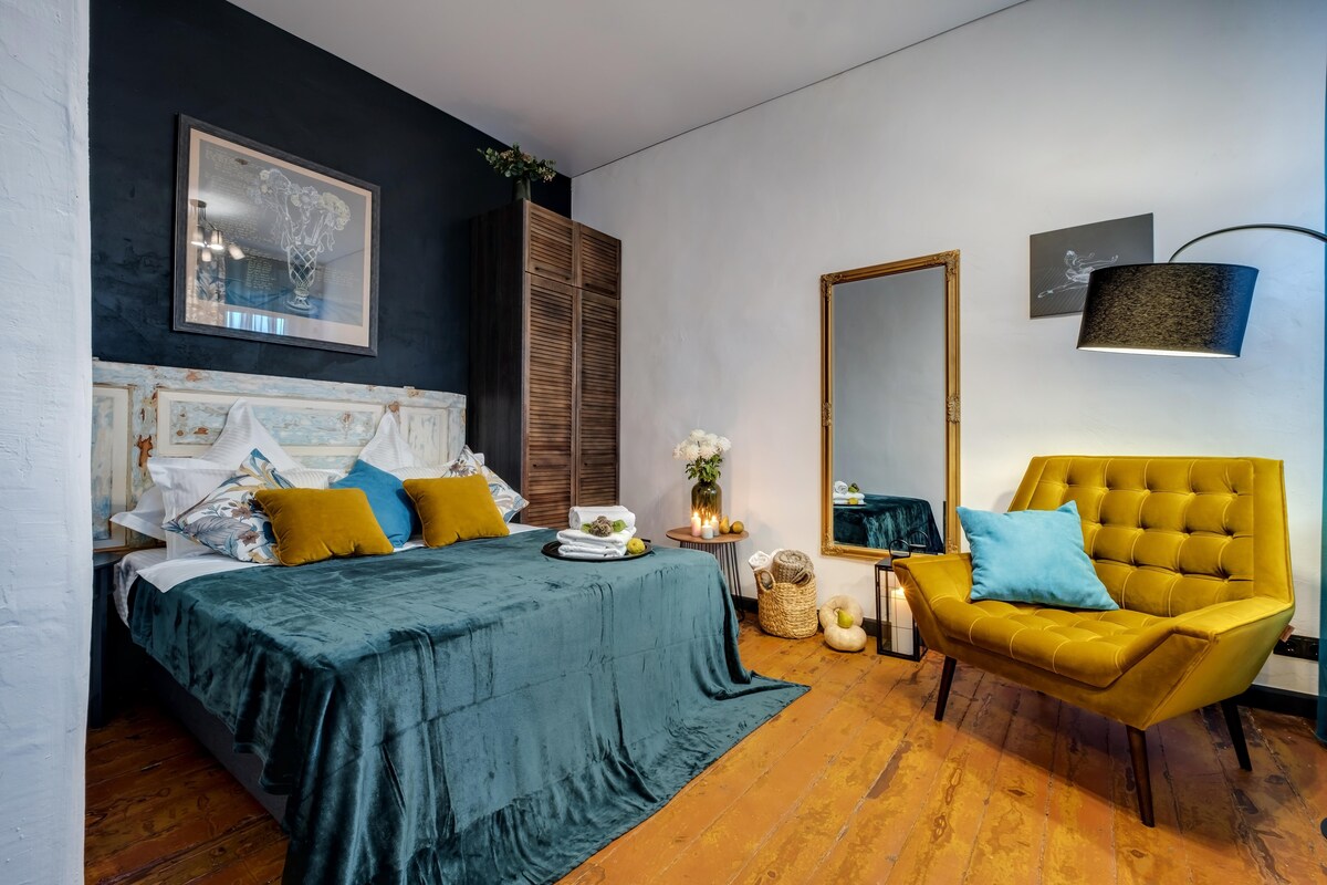 Vibrant Vintage Master Bedroom Vibrant Vintage Master Bedroom