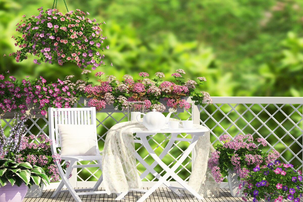 Elegant Pink Balcony Design