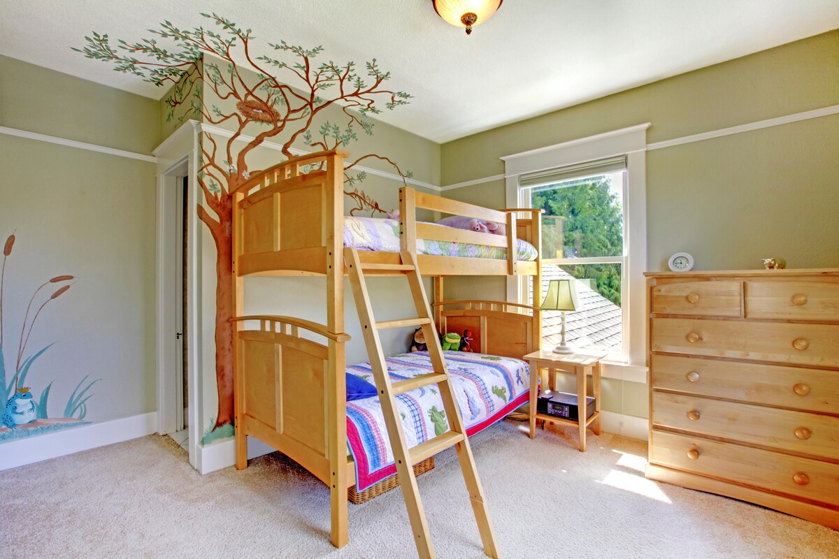 Wall Accent for a Double Kids Room Wall Accent for a Double Kids Room