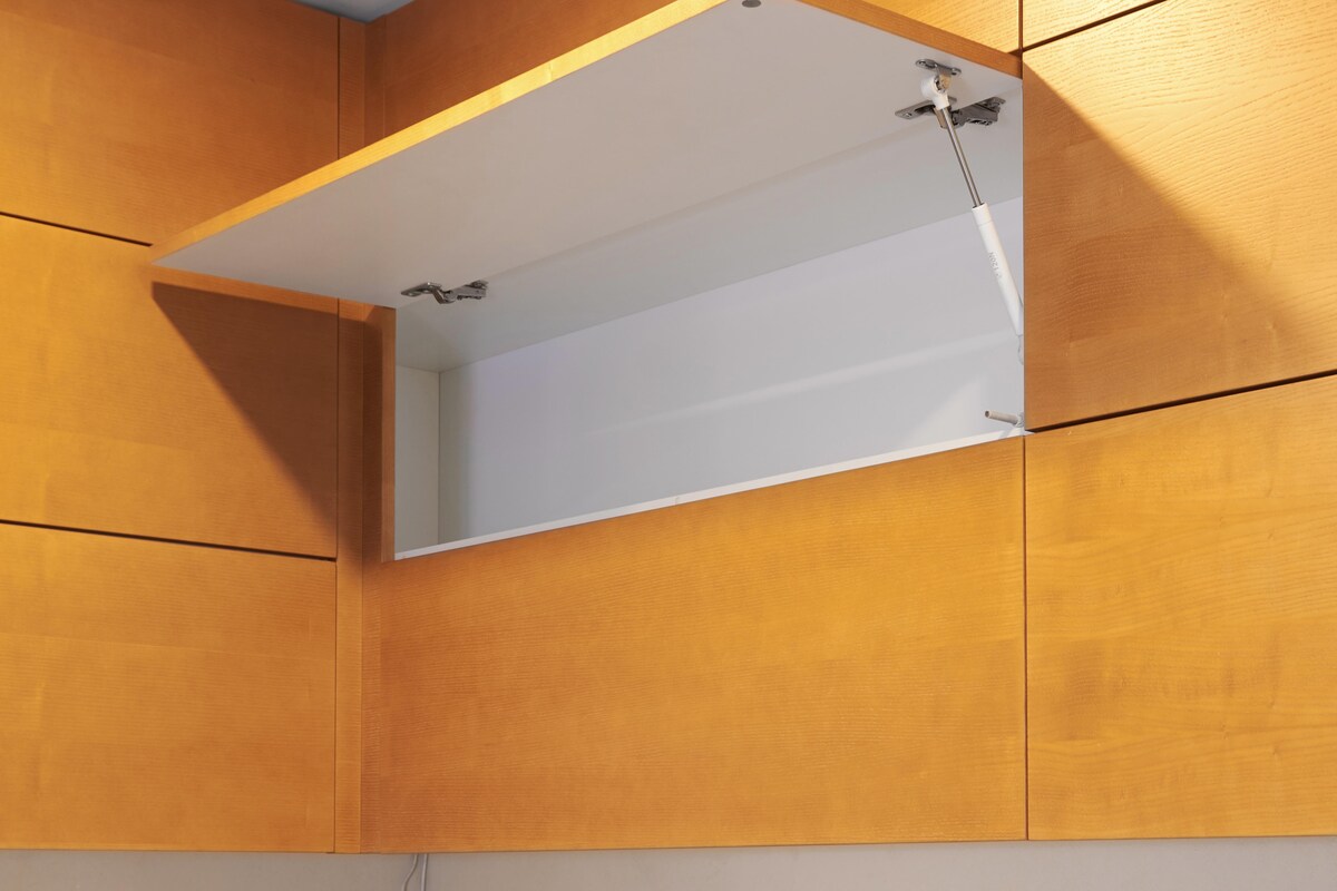 Sunshine Orange Hydraulic Modular Kitchen Sunshine Orange Hydraulic Modular Kitchen