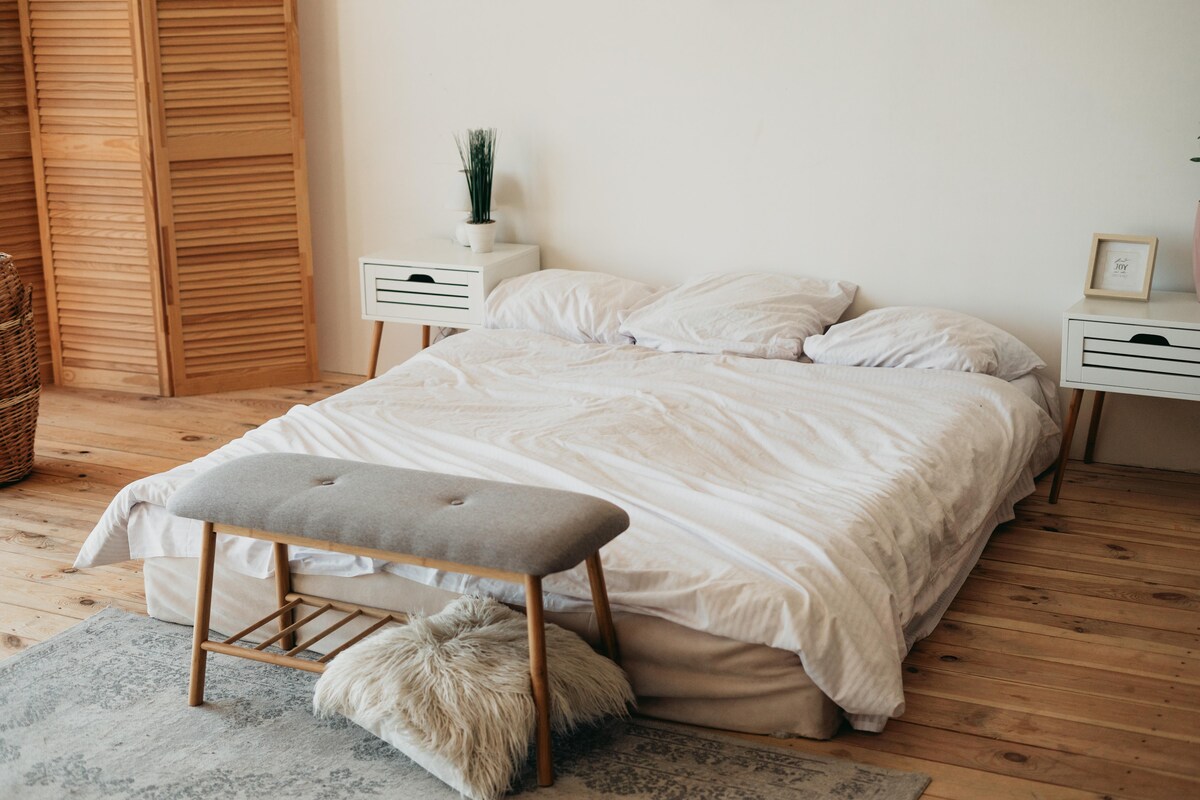 Classic Minimalistic Master Bedroom Design Classic Minimalistic Master Bedroom Design