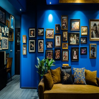 Blue Modern Wall Paint Design with Photo Frames