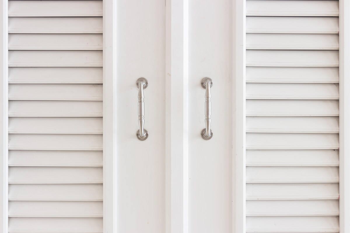 Plain White Two Door Wardrobe Plain White Two Door Wardrobe