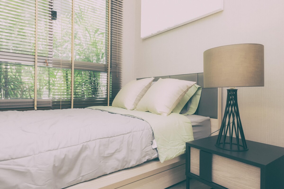 Small Master Bedroom Design Small Master Bedroom Design