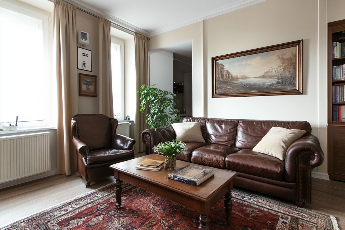 Classic Compact Living Room Design With Brown Leather Sofa