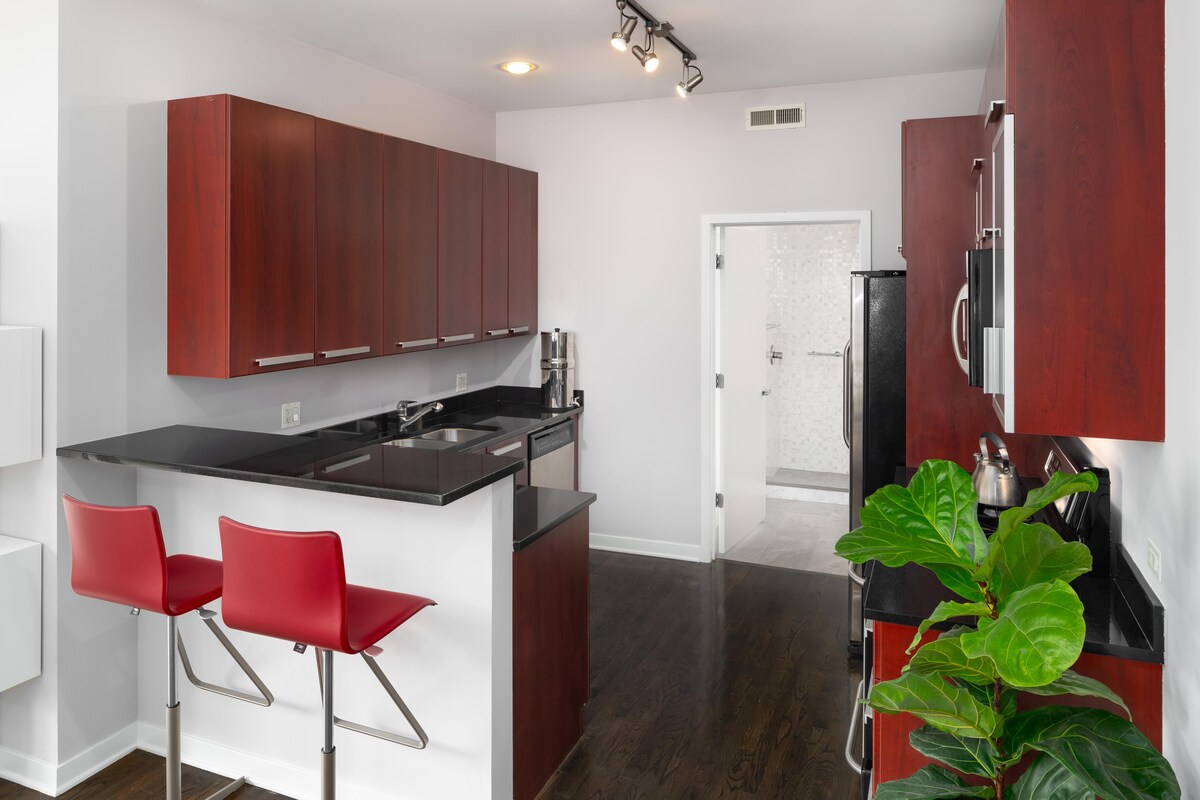 Modern Cherry kitchen cabinets