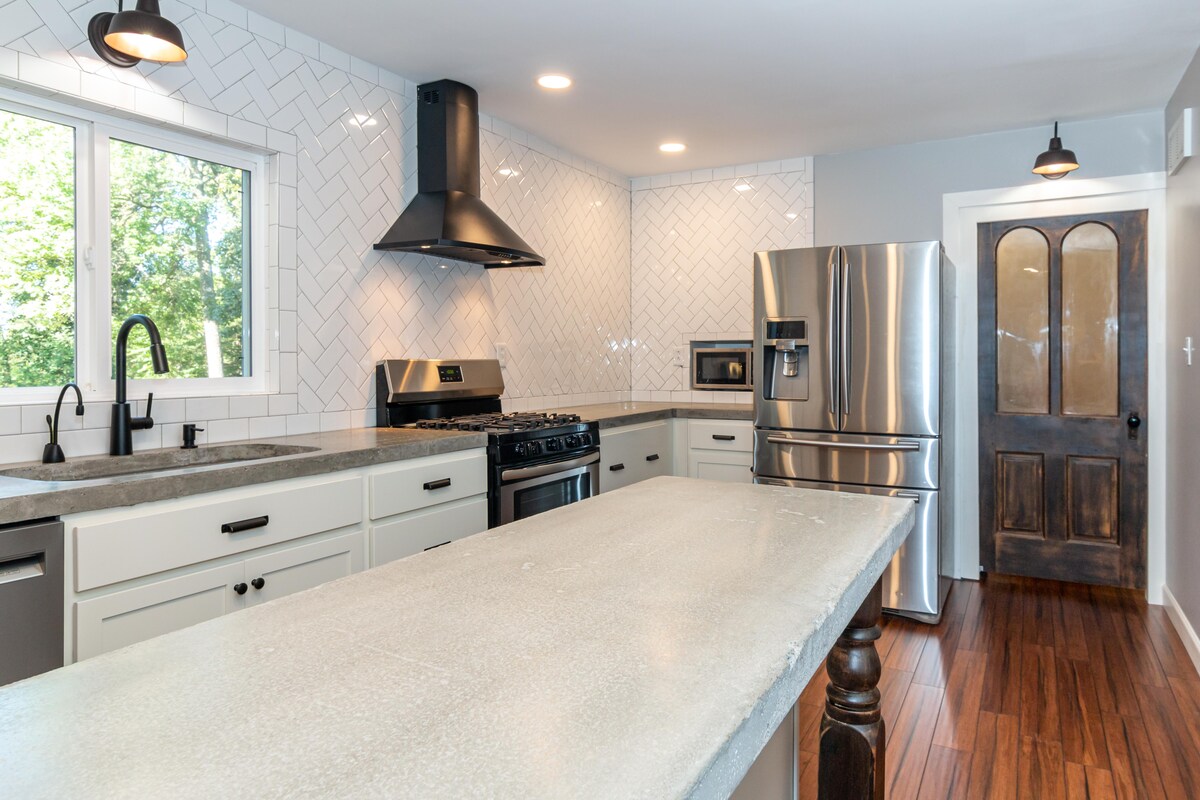 White Modern Eclectic Kitchen