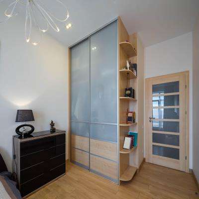 Luxurious Frosted glass wardrobe
