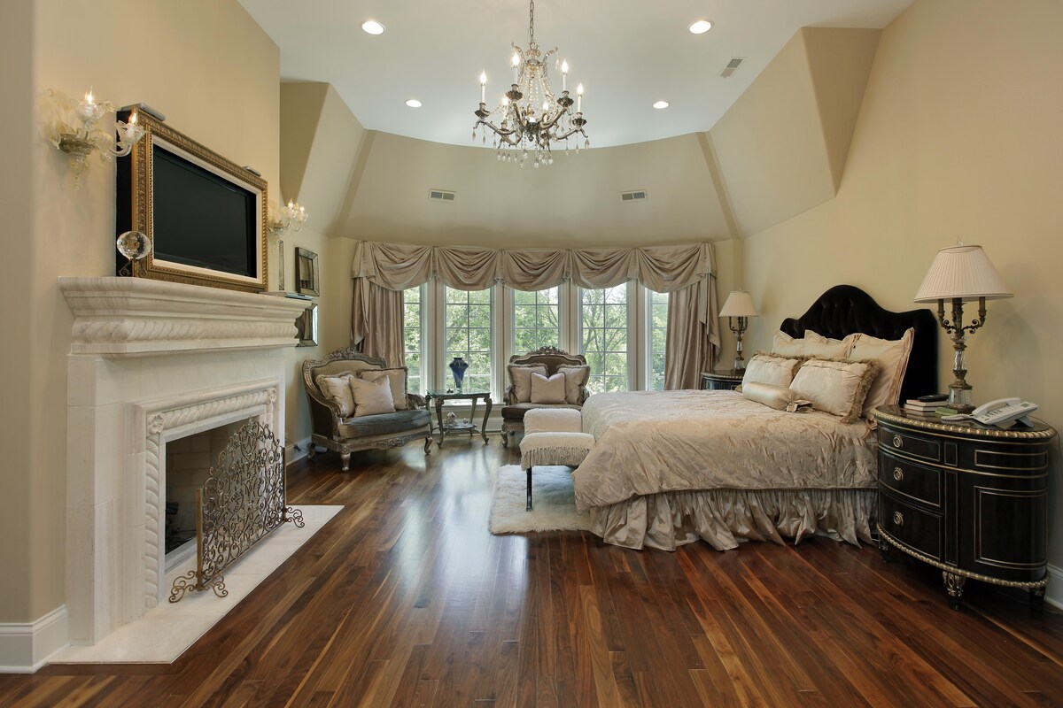 Master Bedroom Design with a Fireplace Master Bedroom Design with a Fireplace