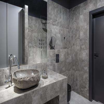 Modern Bathroom Design with Grey Marble Palette