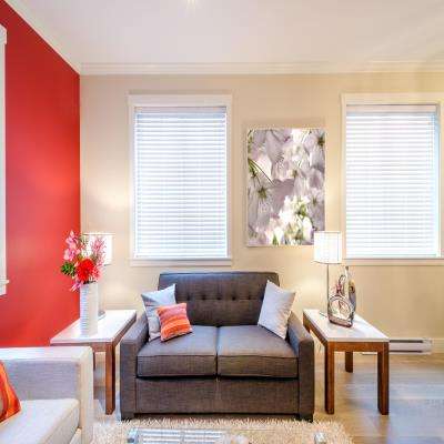 A Simple And Cosy Living Room Design With Bright Accent Walls