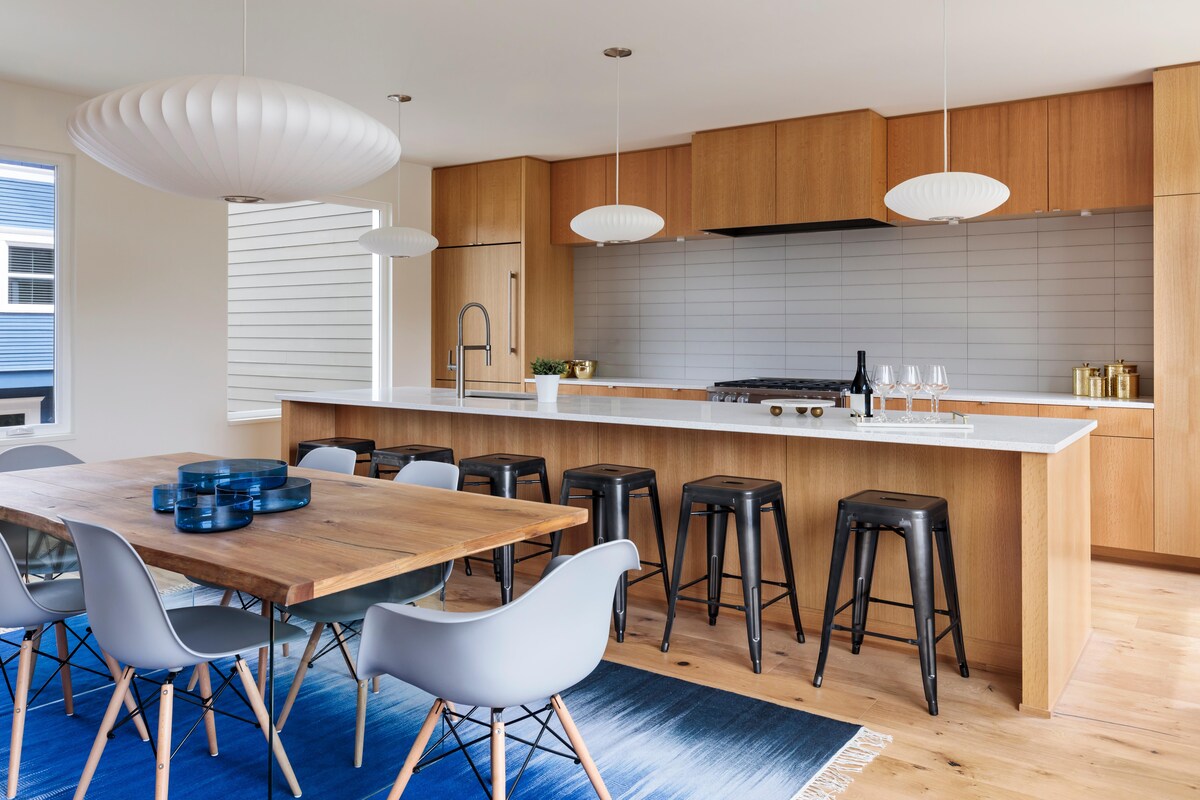 Classic Mid-century Modern Kitchen