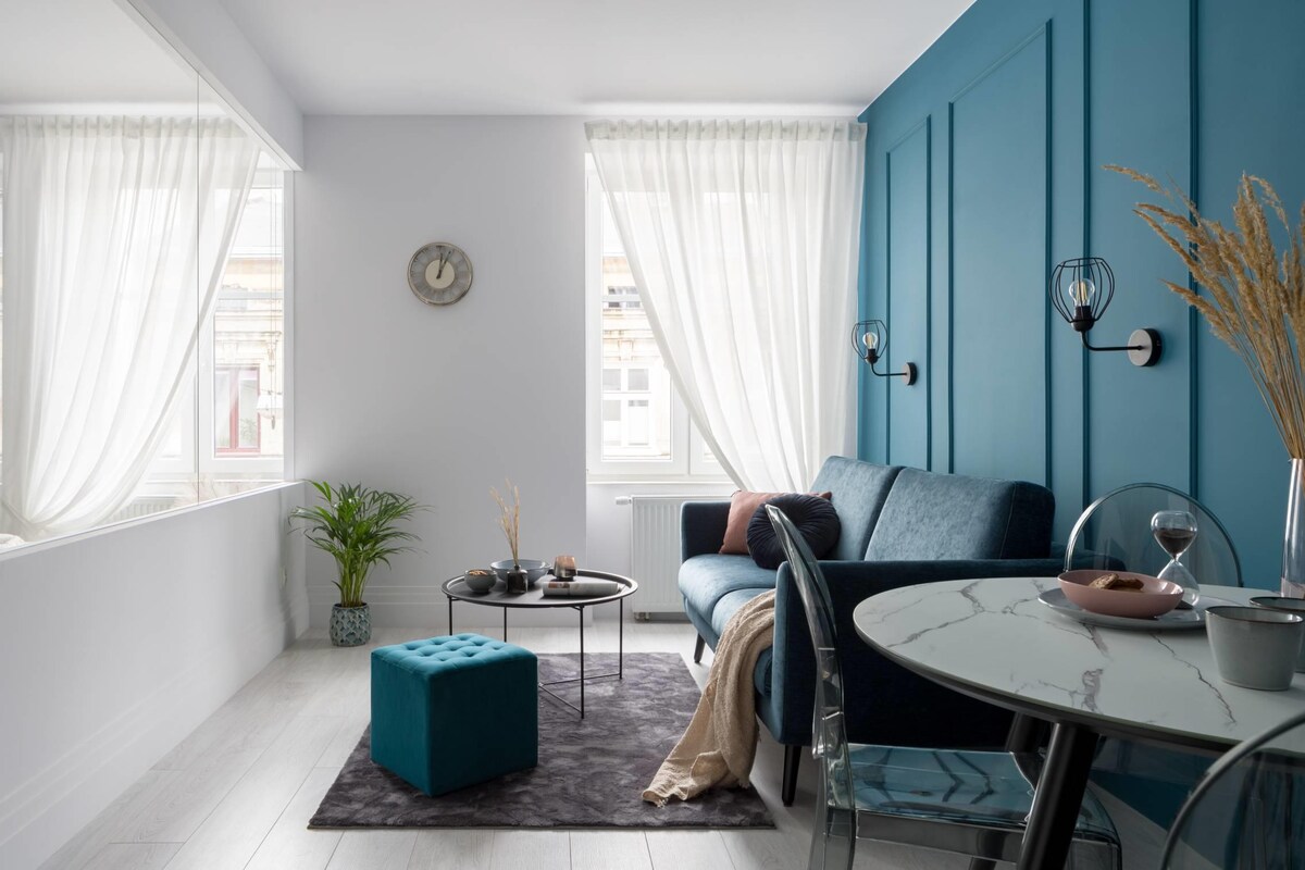 Bold Teal Living Room Decor Bold Teal Living Room Decor