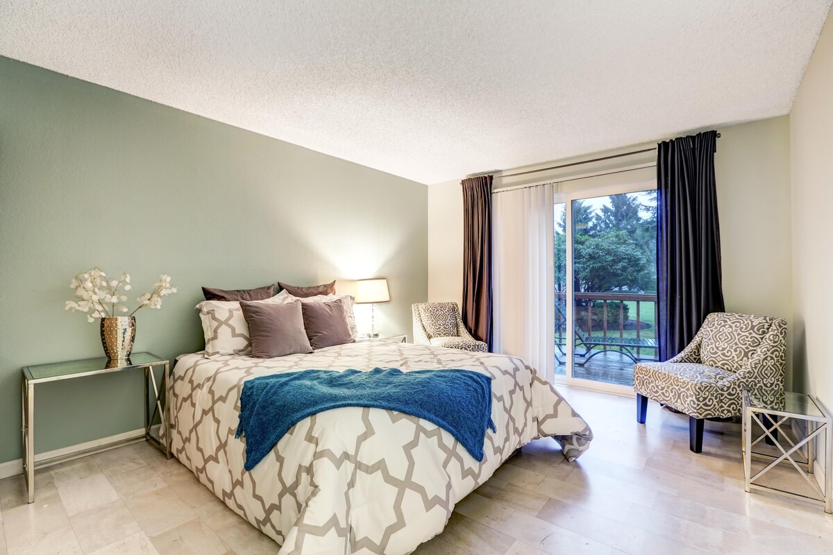 Master Bedroom Design with a Green Accent Wall