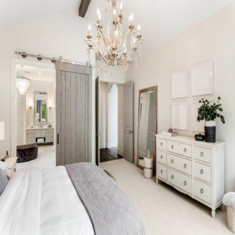 Beautiful Big Master Bedroom