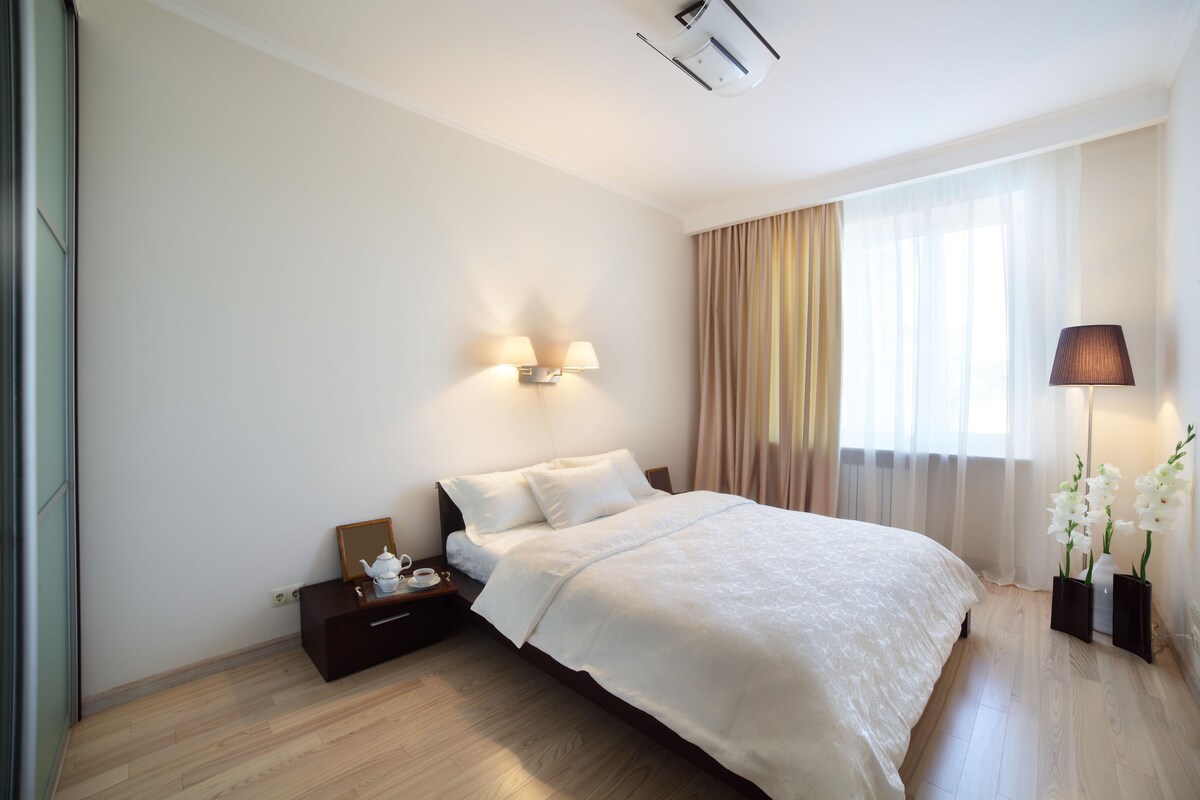 Elegant Minimalistic Master Bedroom Design Elegant Minimalistic Master Bedroom Design