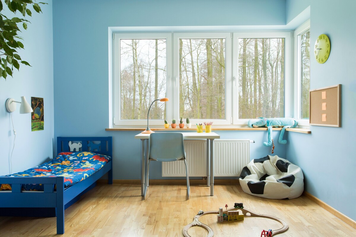 Stunning Contemporary Kids Room Design with a Window Stunning Contemporary Kids Room Design with a Window