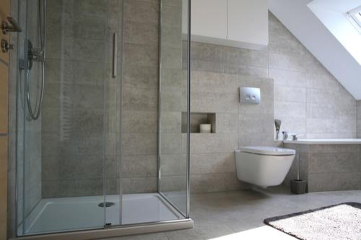Luxurious Bathroom Design With Grey Marble Palette Luxurious Bathroom Design With Grey Marble Palette