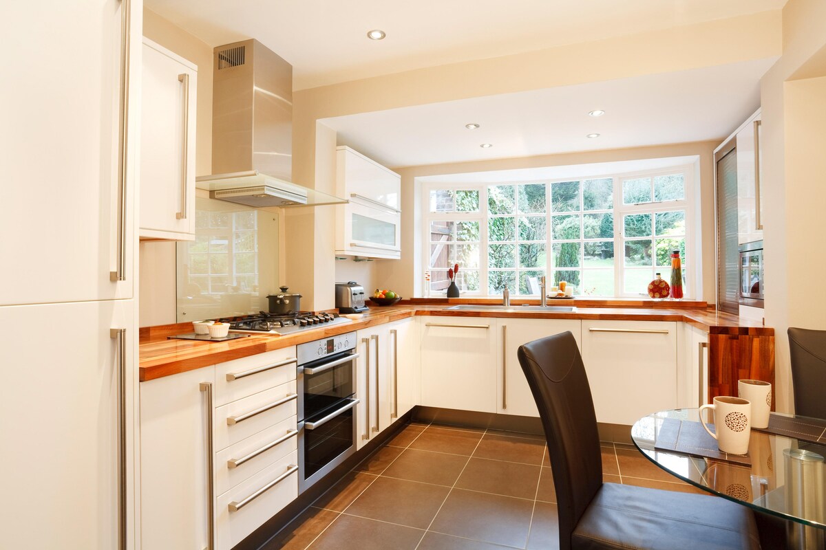 Small Space Modular Kitchen Design Small Space Modular Kitchen Design