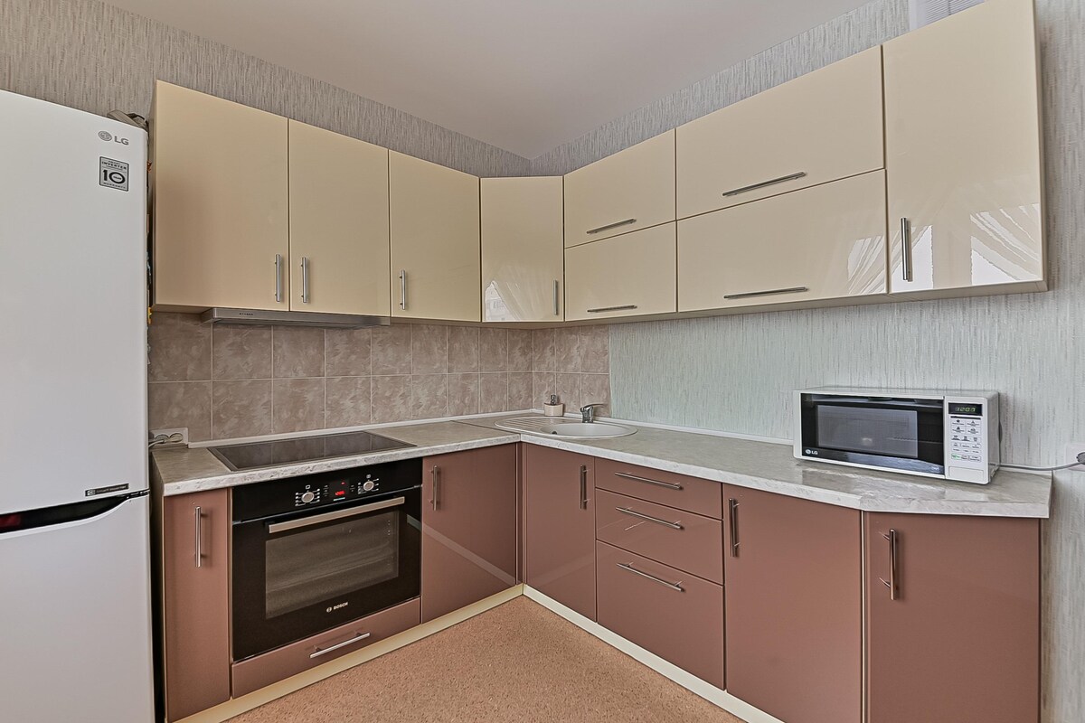 L-Shaped Glossy Modular Kitchen Design L-Shaped Glossy Modular Kitchen Design