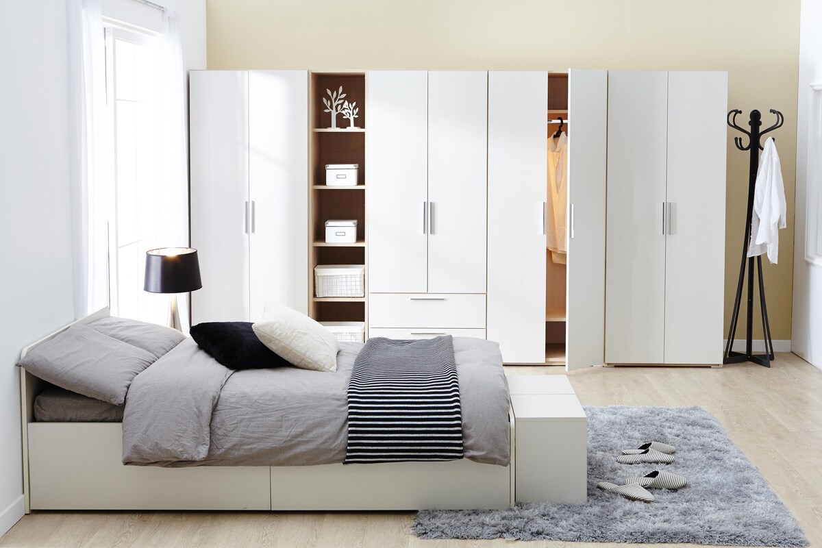 Classic White Wardrobe Classic White Wardrobe
