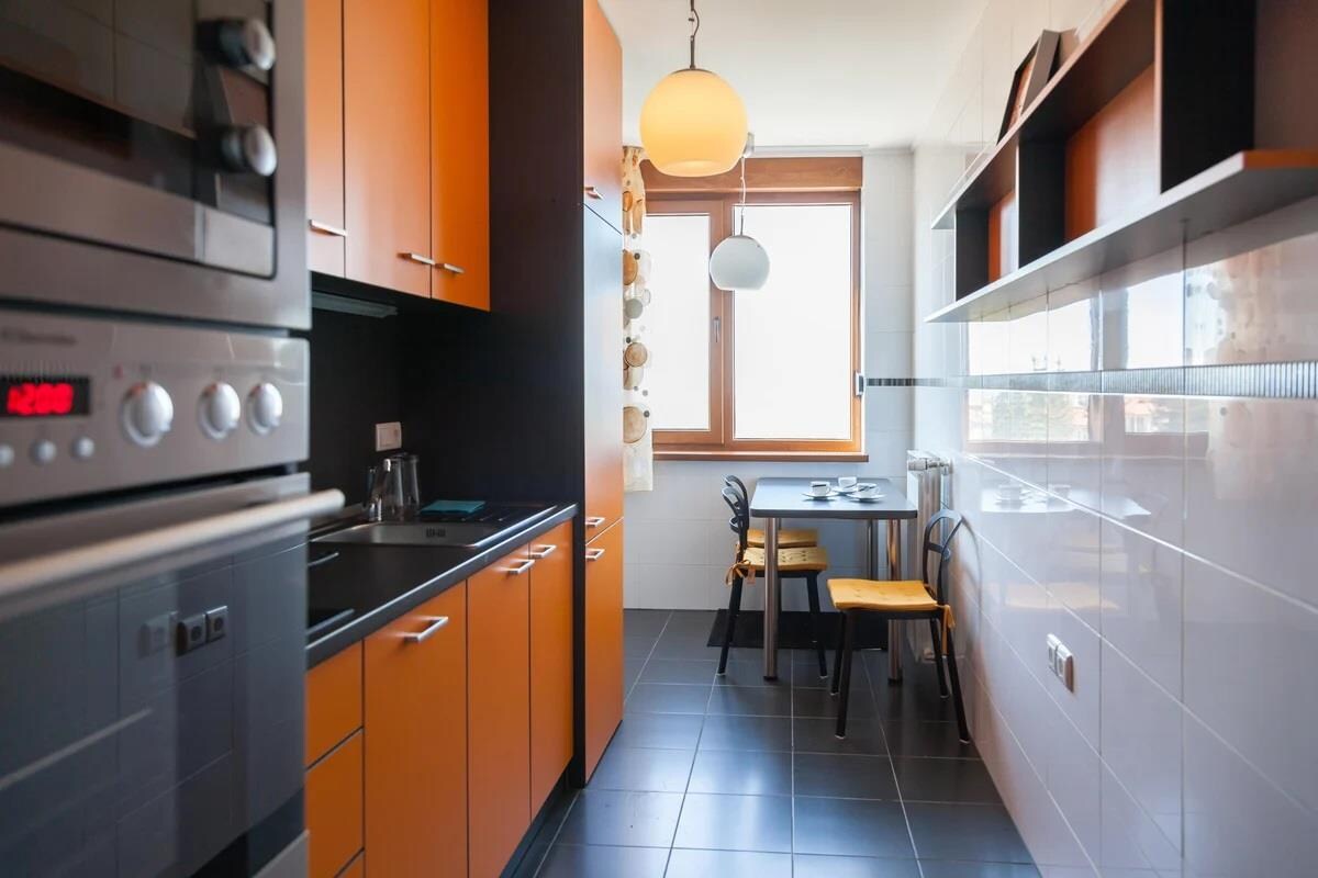 Low Budget Modular Kitchen with Bold Interiors Low Budget Modular Kitchen with Bold Interiors