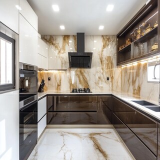 Modern White And Brown Marble Kitchen Tile Design