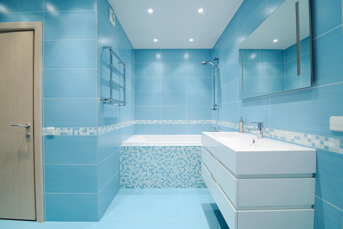 Contemporary Bathroom Design with Blue Flooring Contemporary Bathroom Design with Blue Flooring