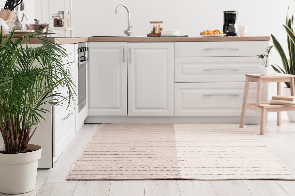 Modern Kitchen Mat in Neutral Tones