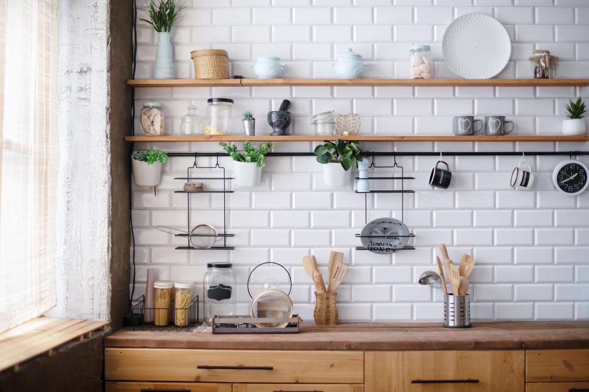 Contemporary Modular Kitchen Shelf Design