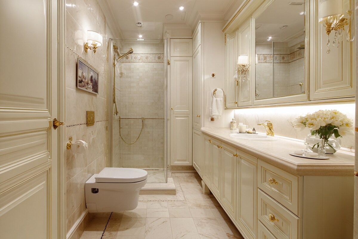 Classic Bathroom Design With LED Strip Lights Classic Bathroom Design With LED Strip Lights