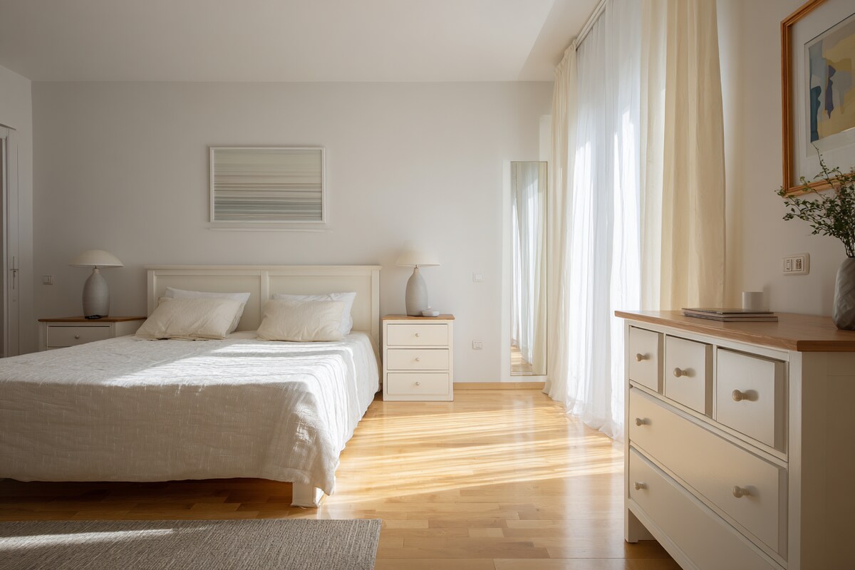 Contemporary Bedroom Design With A White Double Bed And A Chest Of Drawers Contemporary Bedroom Design With A White Double Bed And A Chest Of Drawers